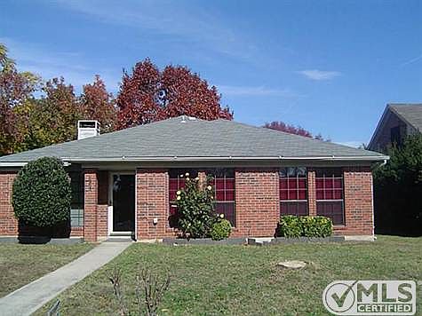1st image of 823 Blue Oak Dr