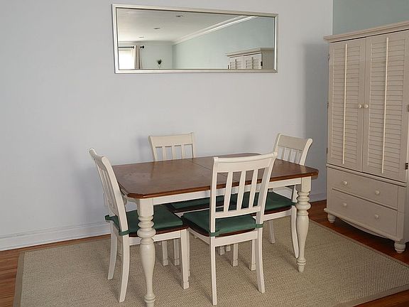 3rd image of 30 Grace Ave APT 1C