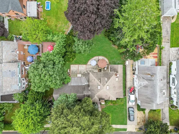 737 Seaman Avenue, North Baldwin, NY 11510