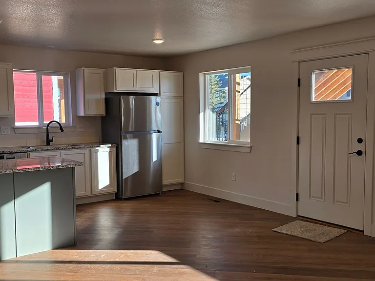 1026 Center Dr — Photo 37