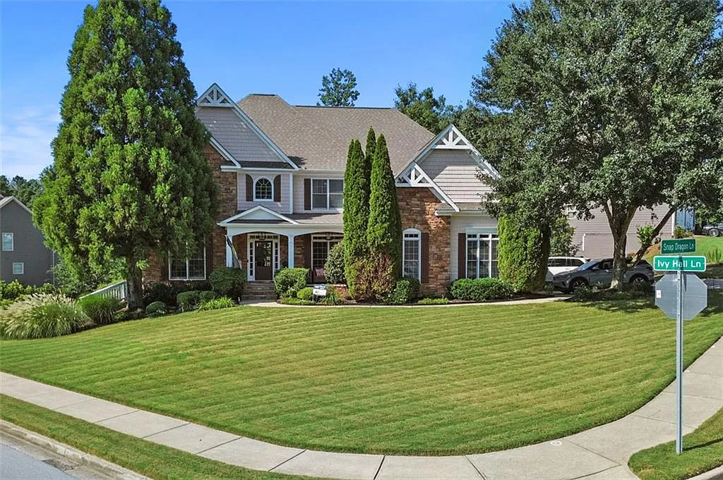 6 bed, 6.5 bath, 6762 sqft, $5,700 — Photo 1