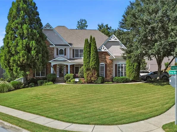 17 Snap Dragon Ln, Dallas, GA 30132