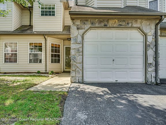 2nd image of 2602 Grassy Hollow Drive