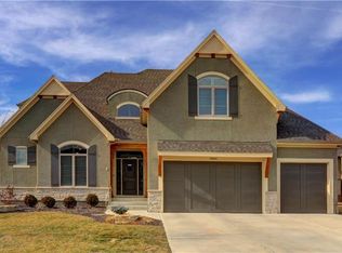 16404 Oakmont St, Overland Park, KS 66062