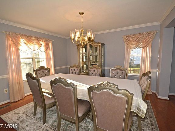 5th image of 9340 Weathersfield Dr