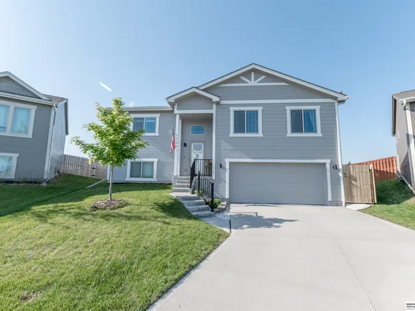 7706 N 147th Avenue Cir, Bennington, NE 68007