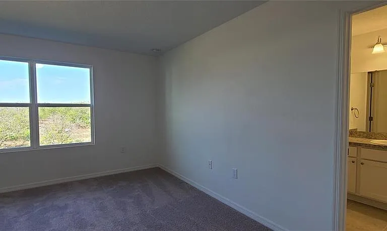393 Madison Dr — Photo 18