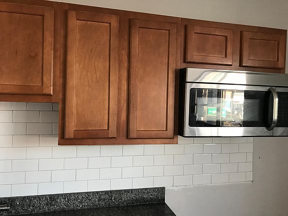 3rd image of 2551 Indianola Ave APT 2