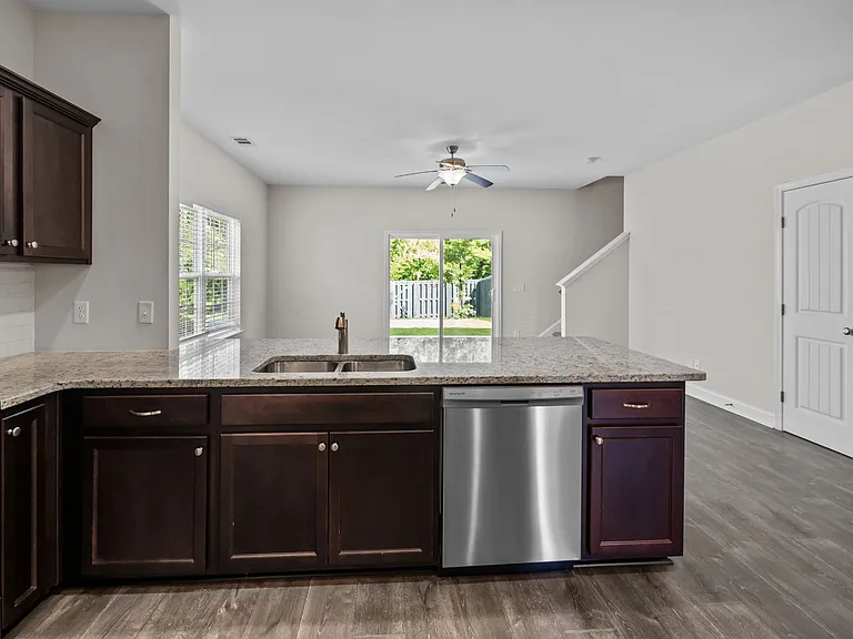 147 Ainsdale Dr — Photo 10