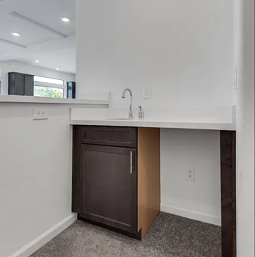 8541 S Pioneer Way — Photo 7
