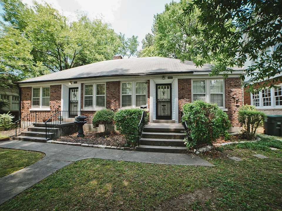 1858 Snowden Ave