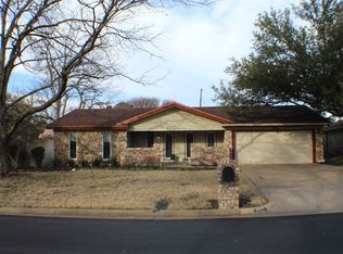 2117 Shady Grove Dr, Bedford, TX 76021