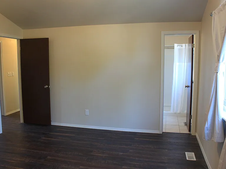 2130 Crystal River Dr — Photo 23