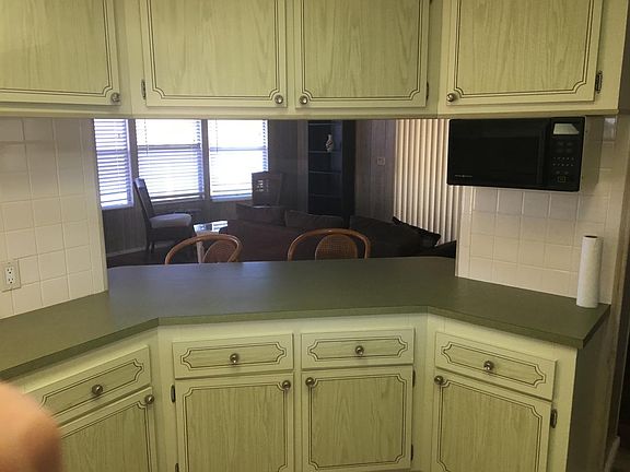 4th image of 812 Avanti Way