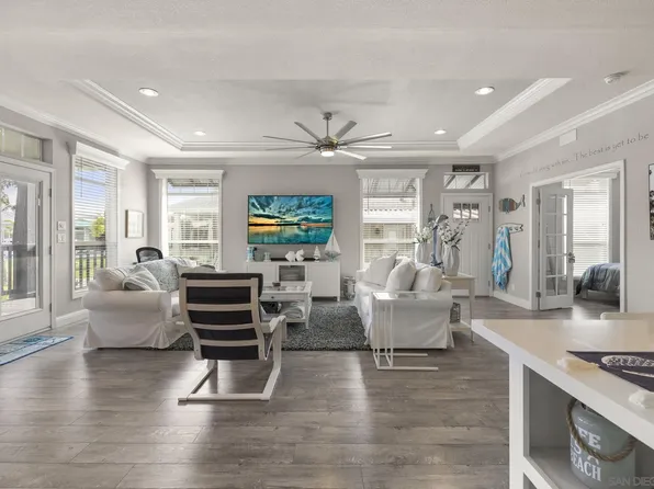 7313 Santa Barbara St #294, Carlsbad, CA 92011