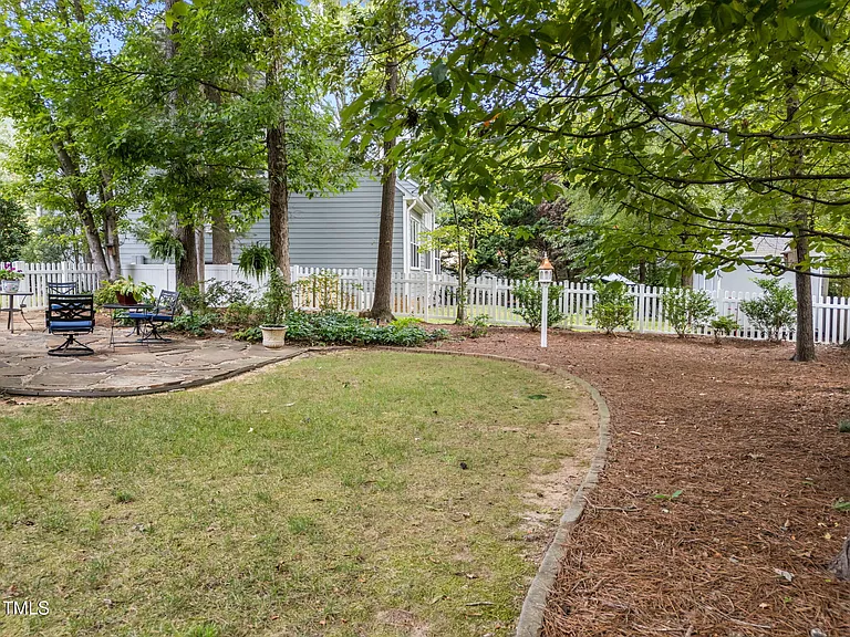 8516 Wheeling Dr — Photo 36