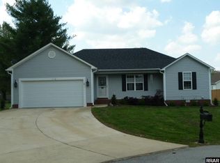 112 Dustin Dr, Martin, TN 38237