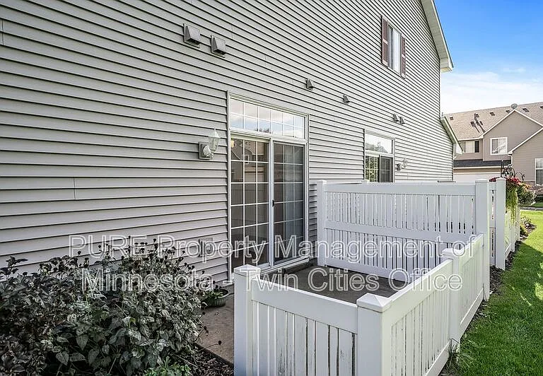 1877 111th Ave NE — Photo 30