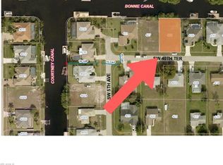 423 SW 40th Ter, Cape Coral, FL 33914