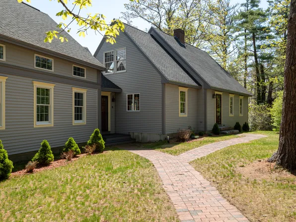 9 Ocean View Circle, Saco, ME 04072