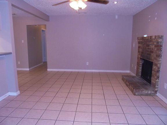 3rd image of 2625 Gwendolyn Ln