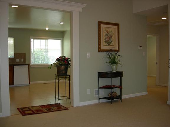 2nd image of 1280 Poplar Ave