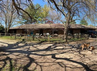 814 E Fountain Rd, Webb City, MO 64870