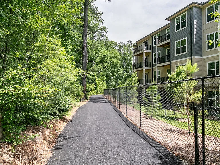 Sugarloaf Walk Apartments — Photo 25