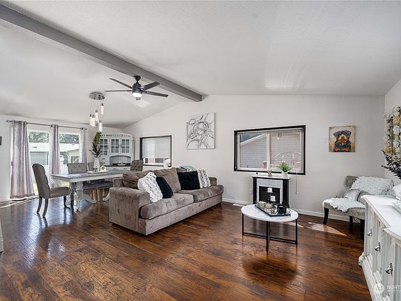 3rd image of 6455 Green Court SE