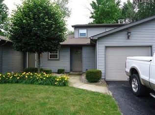 4374 Devonshire Dr, Youngstown, OH 44512