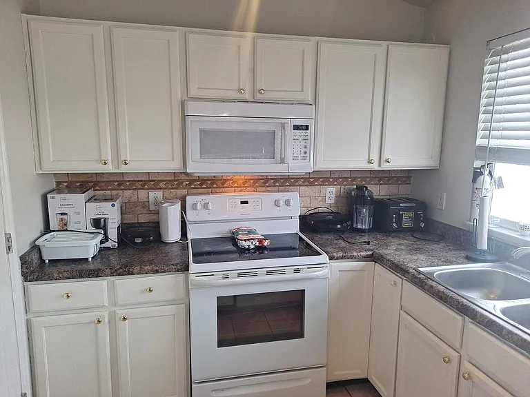 3711 S Queenspointe Ln — Photo 23