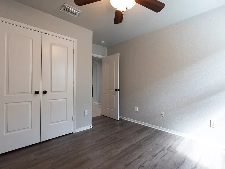 5815 Southern Knl — Photo 22