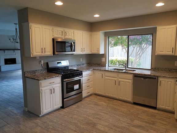 2nd image of 3406 Graybar Dr