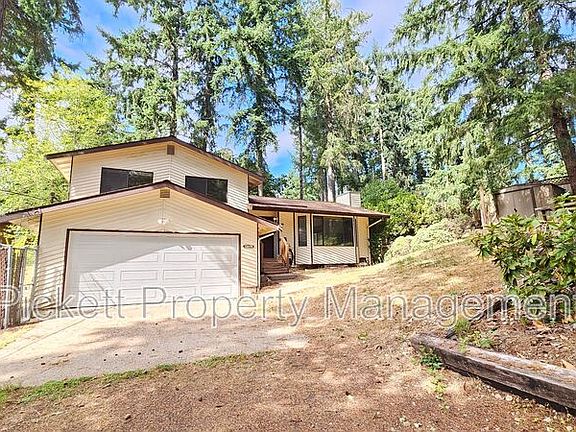 2nd image of 13898 Chinook Cir NW