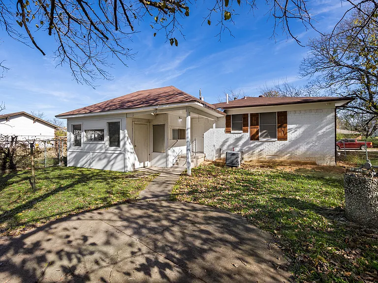 3827 Vineyard Dr — Photo 17