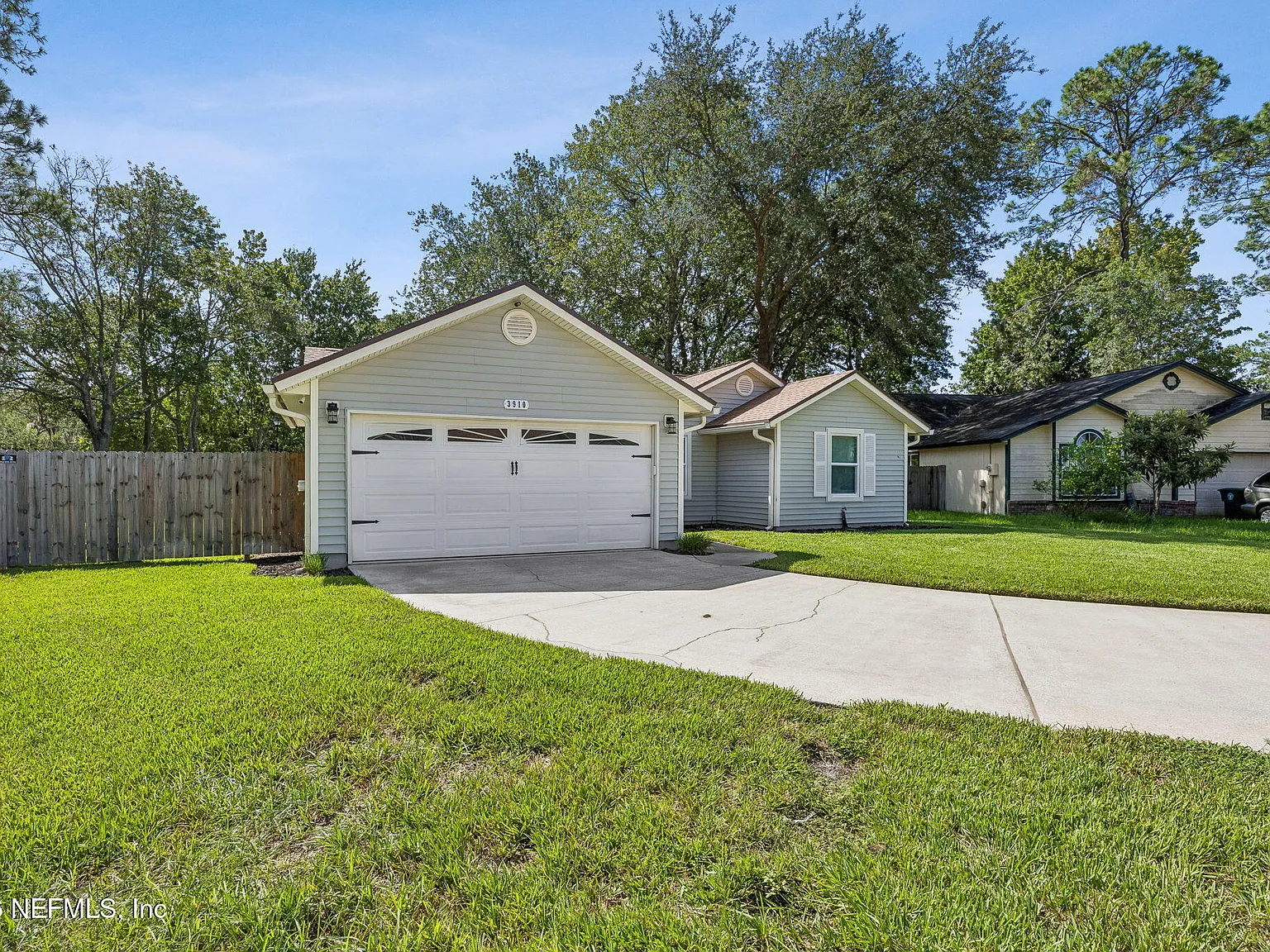 3 bed, 2.0 bath, 1405 sqft, $2,195 — Photo 1