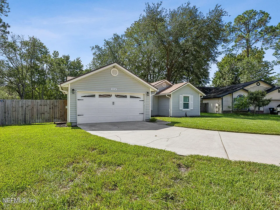 3910 Karissa Ann Pl E
