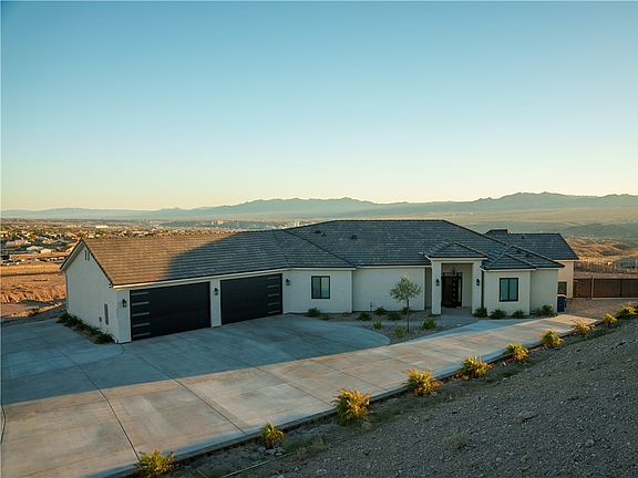 3rd image of 2925 Sinyala Canyon Drive