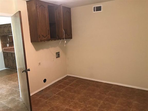 5th image of 235 Softwood Dr