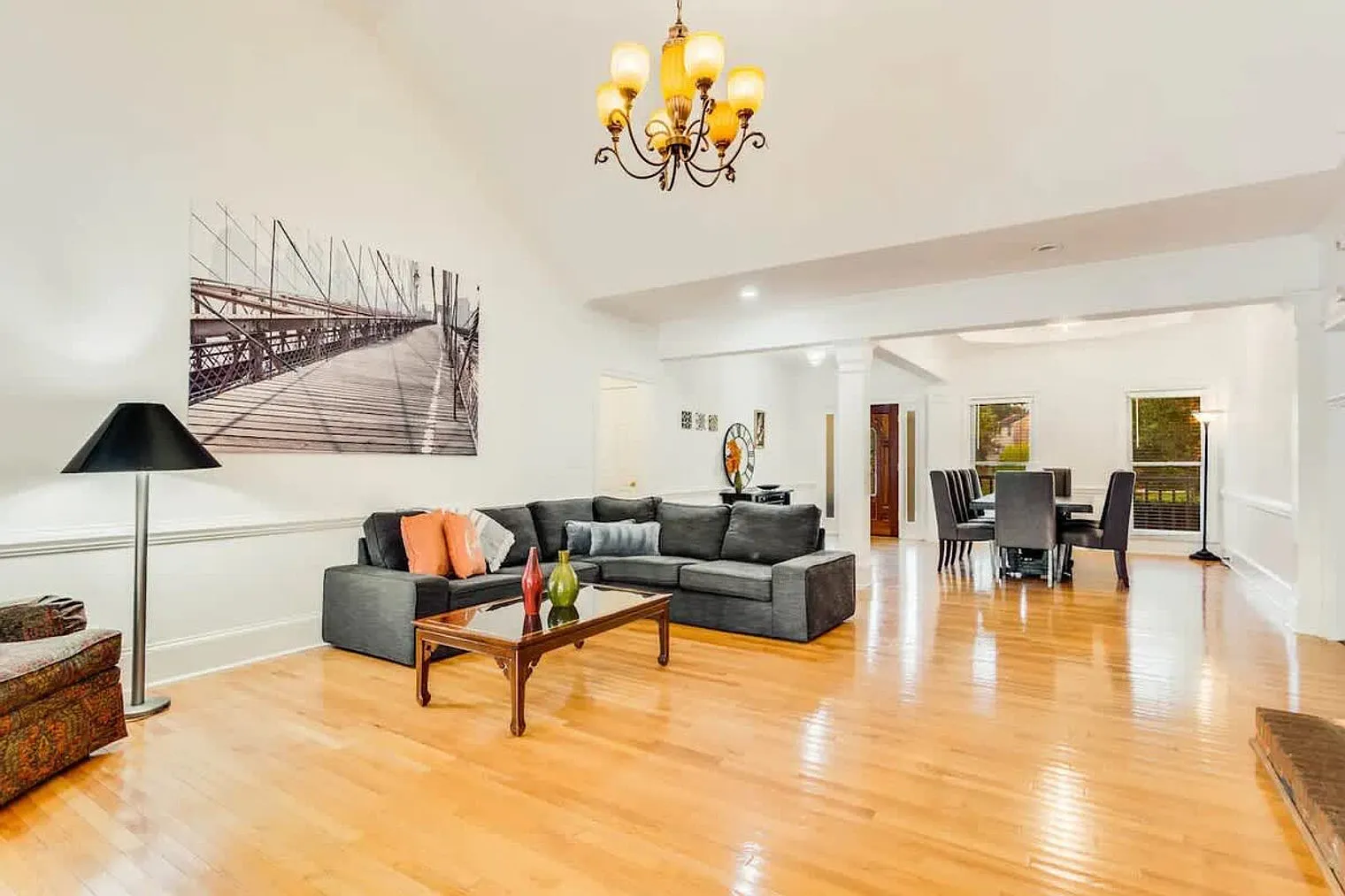 5 bed, 3.0 bath, 3778 sqft, $7,216 — Photo 4