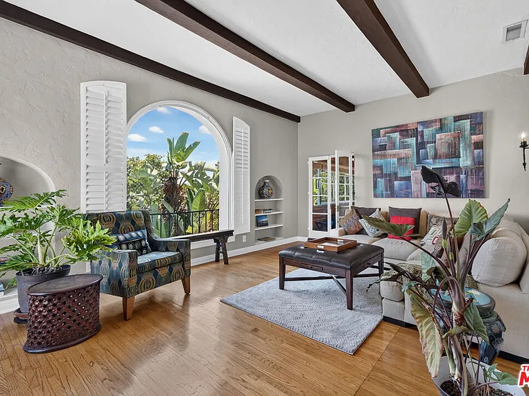 1221 Edris Dr — Photo 10