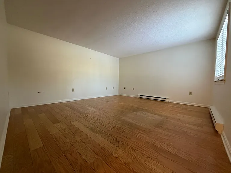 9 & 11 Oakview Dr. — Photo 16