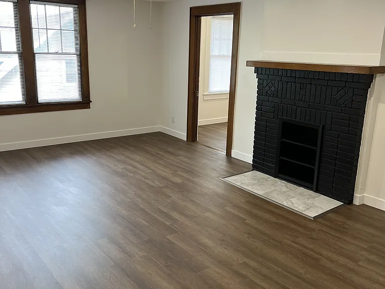 321 Waitman St #B — Photo 12