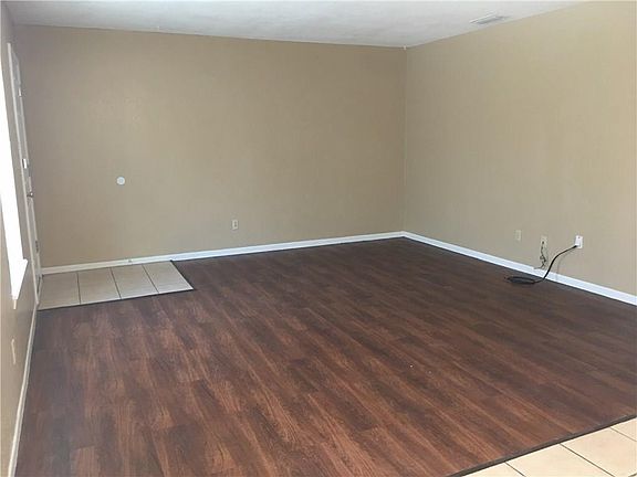 2nd image of 4811 S 6th St