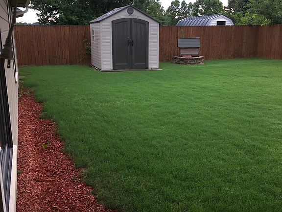 Backyard and shed 