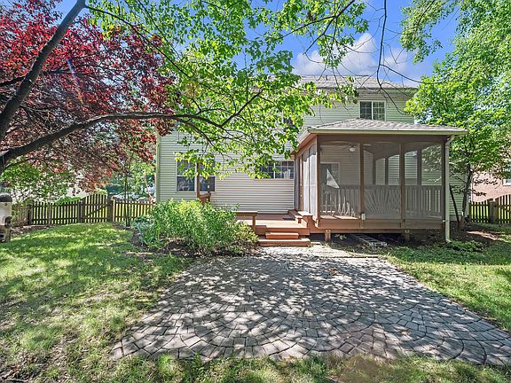 2nd image of 43168 Wintergrove Dr