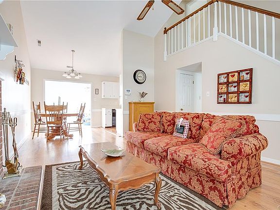 4th image of 8231 Skirmish Ln