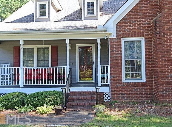 3rd image of 2318 Radbury Ln