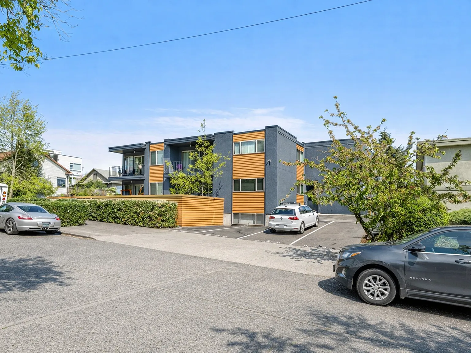 Carmel Apartments — Photo 4