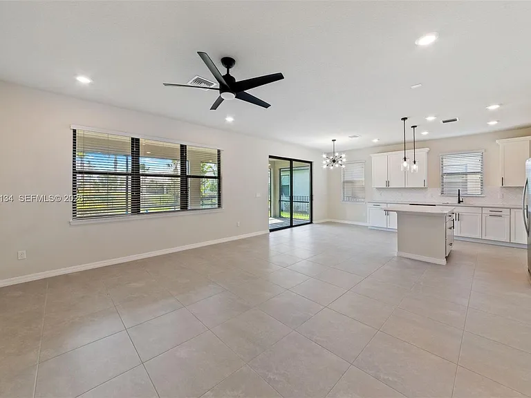 4470 Waterside Dr — Photo 11
